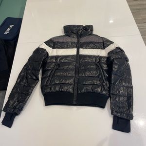 Super warm coat for any cold weather.